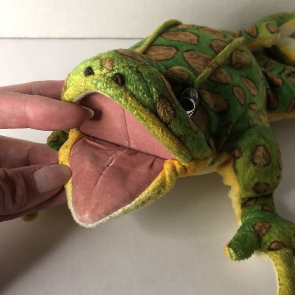Folkmanis Realistic Leopard Frog Puppet Plush Stuffed Animal Hand Puppet - Picture 3 of 8